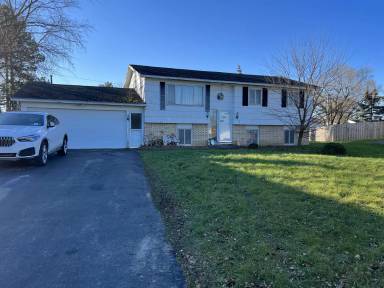 Main picture of 7 Regina Dr