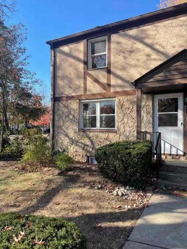 Main picture of 243 Rose St