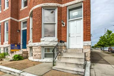 Main picture of 100 N Lakewood Ave