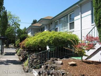 Main picture of 7903 E Burnside St