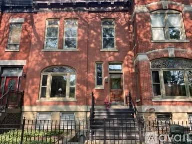 Main picture of 2240 N Bissell St