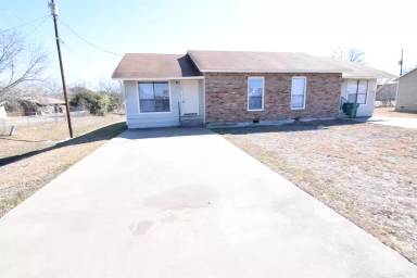 Main picture of 1602 Kelly Dr