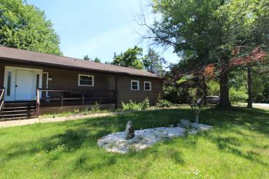 Main picture of 221 Alleghany Dr
