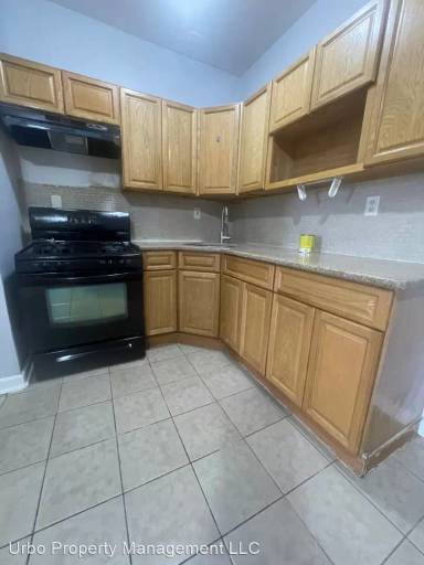 Main picture of 565 Ocean Ave