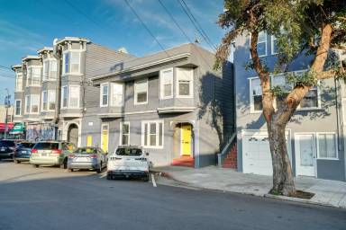 Main picture of 310 3rd Ave