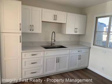 Main picture of 2749 Granger Ave