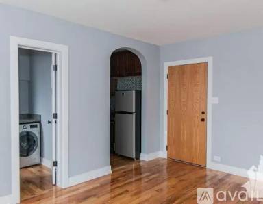 Main picture of 550 W Arlington Pl Apartments