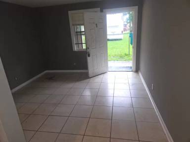 Main picture of 1277 W 27th St