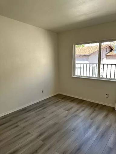 Main picture of 3332 Drew St