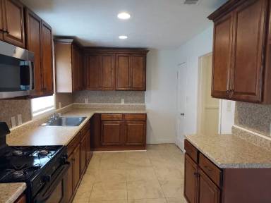 Main picture of 3360 Minglewood Dr