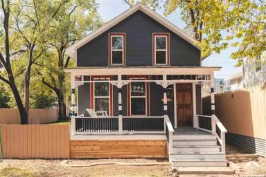 Main picture of 905 Connecticut St