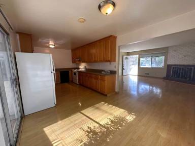Main picture of 325 Greendale Way