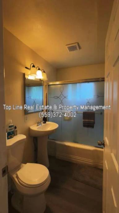 Main picture of 557 N Welch Dr
