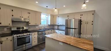 Main picture of 627 16th Ave