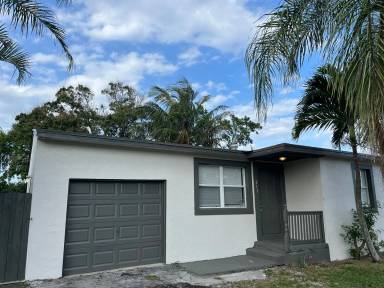 Main picture of 511 W Palm St