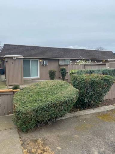 Main picture of 111 Lincoln St