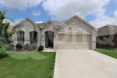 Main picture of 1404 Forest Haven Dr