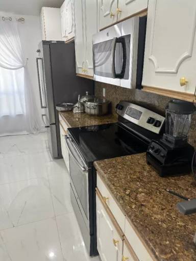 Main picture of 6858 Camille St