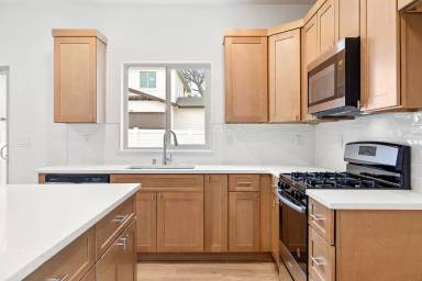 Main picture of 1074 S Underwood Pl