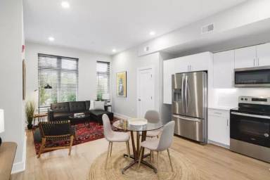 Main picture of 3915 Ridge Ave
