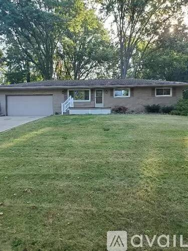 Main picture of 6814 Ravenwood Ave NW