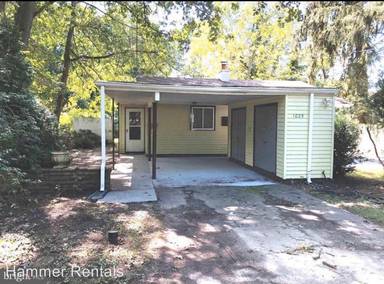 Main picture of 1025 Cambridge St