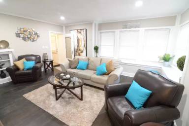 Main picture of 4501 Gillham Rd
