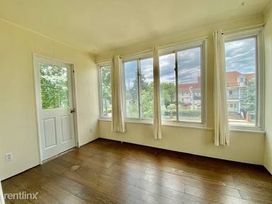 Main picture of 6 Cedar St