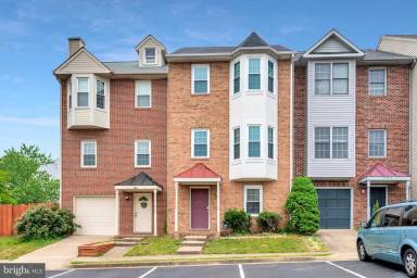Main picture of 204 Barrie Pl