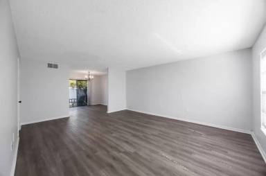 Main picture of 200 Westwood Ter N