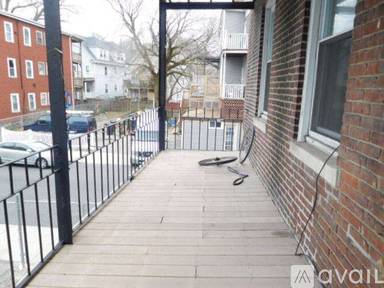Main picture of 14 Hyde Park Ave