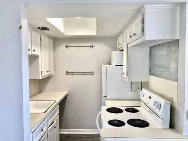 Main picture of 3115 Tom Green St