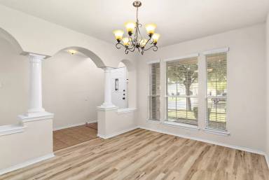 Main picture of 6106 Emilie Ln