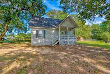 Main picture of 156 County Road 4430