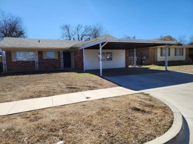 Main picture of 1304 SW 77th Pl