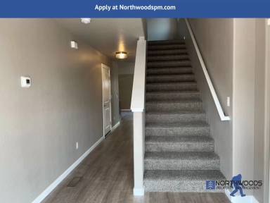 Main picture of 336 Everett Way