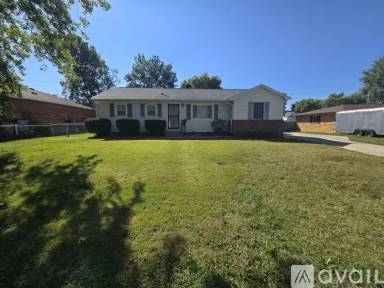 Main picture of 835 E Edwards Ave