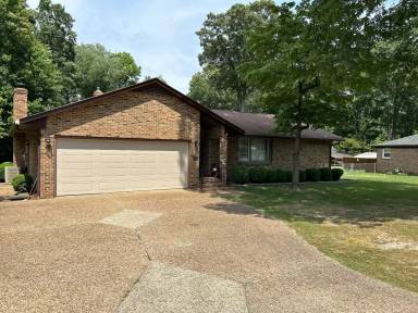 Main picture of 109 Lotz Dr