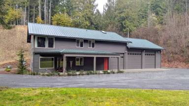 Main picture of 241896 Highway 101
