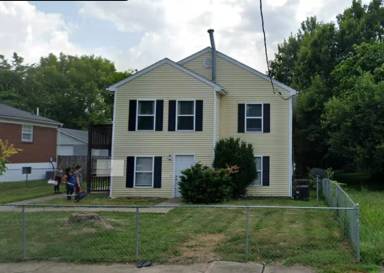 Main picture of 2702 W Kentucky St