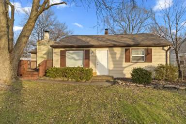 Main picture of 3835 S State Ave