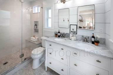 Main picture of 1012 Vincent St