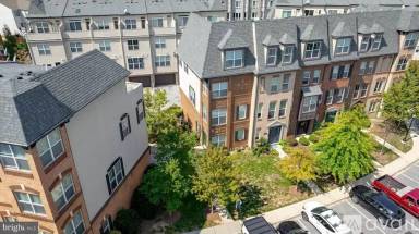 Main picture of 1441 Trafalgar Ln