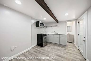 Main picture of 2525 Columbia St