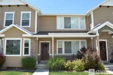 Main picture of 437 E 2170 N
