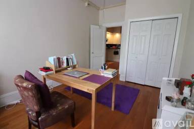 Main picture of 1477 Beacon St