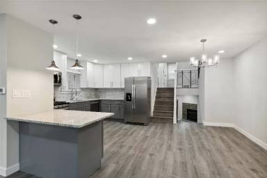Main picture of 571 Livezey St