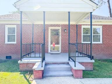 Main picture of 4110 Jefferson Park Rd