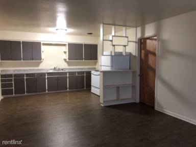 Main picture of 2106 Lake Point Dr