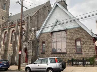 Main picture of 3849 Terrace St